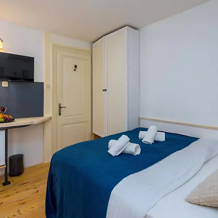 Luxe Centre Secret Gem 아파트 *