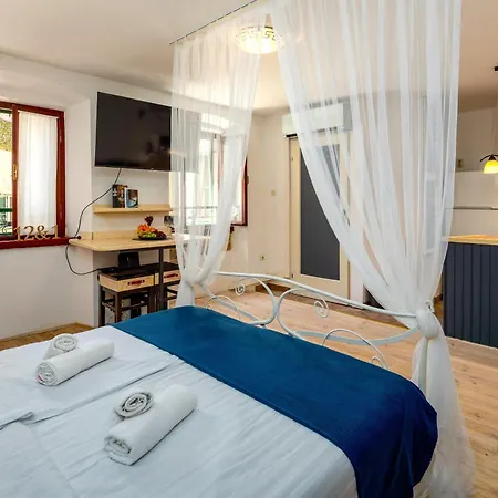 아파트 Luxe Centre Secret Gem 스플리트