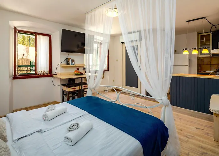 Apartment Luxe Centre Secret Gem Split